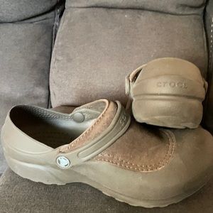Crocs women’s size 9